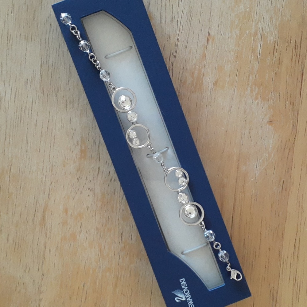 Authentic Swarovski Crystal Swan Stamped Bracelet MM103 - Picture 3 of 16